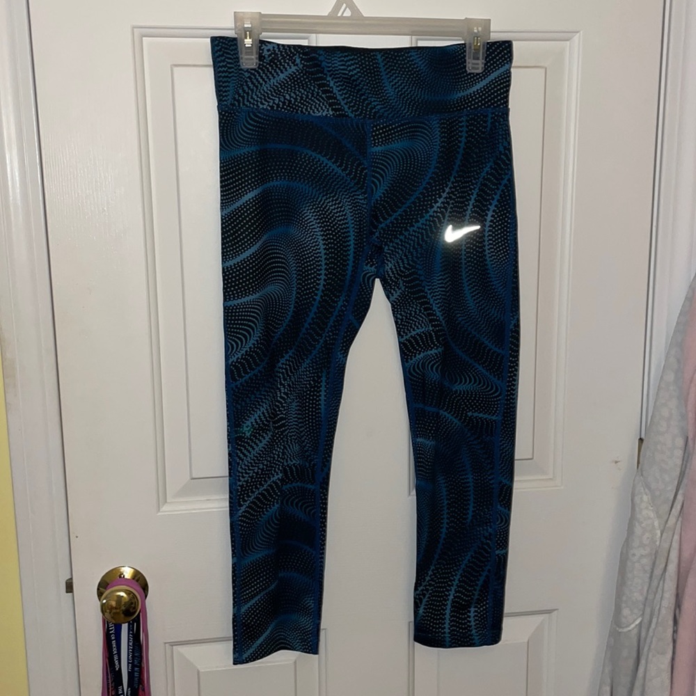 Cropped Nike Leggings